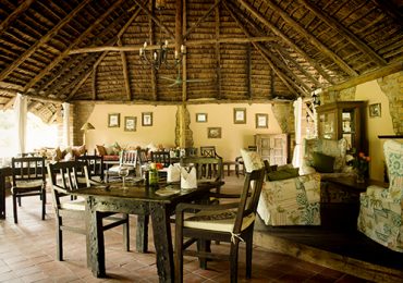 Rivertrees-Lodge-Tanzania-Africa-Diningroom_500x350